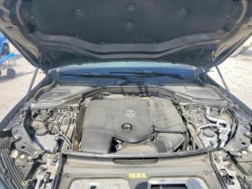 Mercedes GLC C254/X254 2025 Mercedes-Benz GLC 300 4matic 2025 2.0 Benzyna 255KM, zdjęcie 6