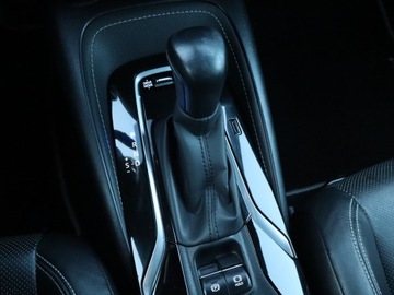 Toyota Corolla XII 2019 Toyota Corolla 2.0 Hybrid, Salon Polska, zdjęcie 15