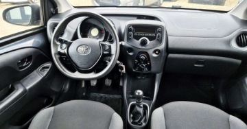 Toyota Aygo II Hatchback 3d Facelifting 1.0 VVT-i 72KM 2021 Toyota Aygo BENZYNA KLIMA 5 drzwi super oakzja POLECAMY Benzyna, zdjęcie 34