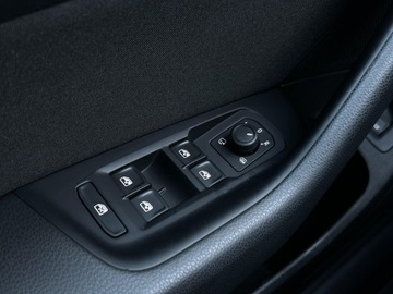 Volkswagen Passat B8 Variant Facelifting 1.5 TSI EVO 150KM 2022 Volkswagen Passat Podgrzewane Fotele | APP | Czujn, zdjęcie 10