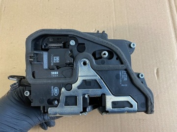 BMW E60 E61 E65 E70 E72 E83 E87 E90 E91 F10 F30 ЗАМОК ДВЕРИ СПРАВА ЗАДНИЙ