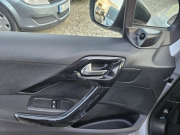 Peugeot 208 I Hatchback 3d 1.0 VTI 68KM 2014 Peugeot 208 Opłacony Zdrowy Zadbany po Serwisie, zdjęcie 12