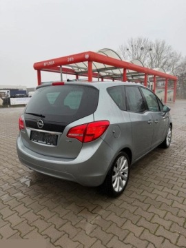 Opel Meriva II Mikrovan 1.7 CDTI ECOTEC 110KM 2013 Opel Meriva 1.7 CDTI Cosmo 110KM 2013r Niski przebieg, zdjęcie 2