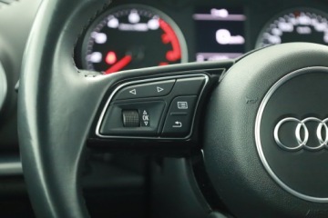Audi A3 8V Limousine Facelifting 1.5 35 TFSI 150KM 2020 Audi A3 35 TFSI, Salon Polska, Serwis ASO, Skóra, zdjęcie 17