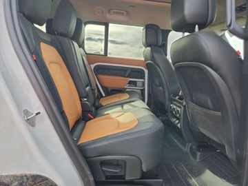 Land Rover Defender IV (L663) 2024 Land Rover Defender 130 X-Dynamic Se 2024 3.0 Benzyna 395KM, zdjęcie 11