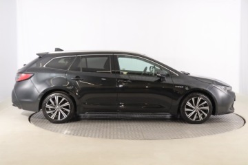 Toyota Corolla XII TS Kombi 1.8 Hybrid 122KM 2021 Toyota Corolla 1.8 Hybrid, Salon Polska, zdjęcie 4