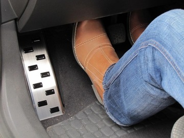 CITROEN BERLINGO II 2008 - стояк