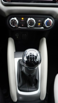 Nissan Micra V 1.0 IG-T 100KM 2019 Nissan Micra Bogate wyposażenie, zdjęcie 17