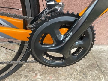 Специализированный шоссейный велосипед Allez, Shimano Tiagra.