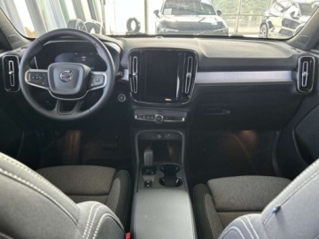 Volvo XC40 Crossover Facelifting 2.0 B3 163KM 2025 VOLVO XC40 B3 Core Suv 2.0 (163KM) 2025, zdjęcie 6