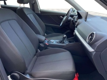 Audi Q2 SUV Facelifting 1.5 35 TFSI 150KM 2023 Audi Q2 S Tronic Apple CarPlay Android Auto Kamera Tempomat Gwarancja 2028, zdjęcie 13