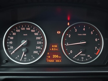 BMW Seria 5 E60 Touring 520 i 170KM 2009 BMW 5 520i, Skóra, Navi, Xenon, Bi-Xenon, Klima, zdjęcie 10