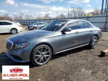 Mercedes Klasa E W213 2017 Mercedes-Benz Klasa E 2017 MERCEDES-BENZ E 300 4MATIC 2.0 Benzyna 241KM