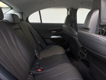 Mercedes Klasa E W214 Sedan 2.0 220d 197KM 2024 Mercedes-Benz E 220, zdjęcie 19