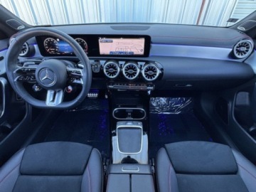 Mercedes CLA C118/X118 2024 Mercedes-Benz CLA AMG CLA 35 4MATIC 2024r. 2.0 Benzyna 302KM, zdjęcie 11