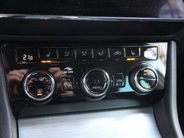 Skoda Superb III Kombi Facelifting 1.5 TSI 150KM 2022 Skoda Superb 1.5 TSI, Salon Polska, 1. Właściciel, zdjęcie 12