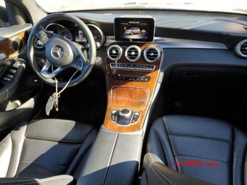 Mercedes GLC C253 2018 Mercedes-Benz GLC 2018 r., 2,0L 300 4 MATIC od ubezpieczalni 2.0 Benzyna, zdjęcie 7