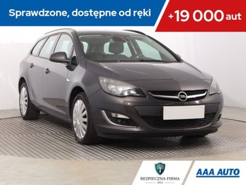 Opel Astra J Sports Tourer Facelifting 1.4 Turbo ECOTEC 120KM 2013 Opel Astra 1.4 T, Salon Polska, Serwis ASO, Klima