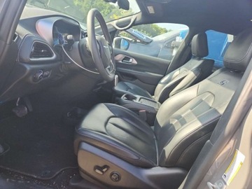 Chrysler Pacifica II 2023 Chrysler Pacifica Hybrid Touring L 2023 3.6l 3.6 Hybryda 260KM, zdjęcie 7