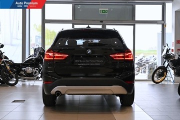 BMW X1 F48 2019 BMW X1 sDrive18iReflektory LEDTempomatKamera Cofania 1.5 Benzyna 140KM, zdjęcie 17