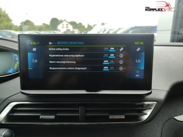 Peugeot 3008 II Plug-In Hybrid Facelifting 1.6 HYBRID 225KM 2021 Peugeot 3008 1.6 HYBRID 225 KM Automat Wersja Road Trip FVAT 23 1.6 225KM, zdjęcie 19