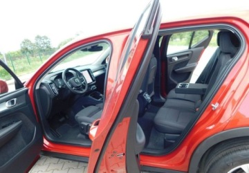Volvo XC40 Crossover 1.5 T3 163KM 2021 Volvo XC 40 1,5T3 z Gwarancja Bezwypadkowy Model 2022r 1.5 Benzyna 163KM, zdjęcie 5