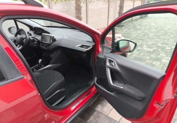 Peugeot 2008 I SUV Facelifting 1.2 PureTech 110KM 2016 Peugeot 2008 Peugeot 2008 1.2 Pure Tech Style SampS 1.2 Benzyna 110KM, zdjęcie 7