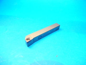 ТОКАРНЫЙ НОЖ SCLCR 1010 E06 + 5 ВСТАВОК CCMT 06