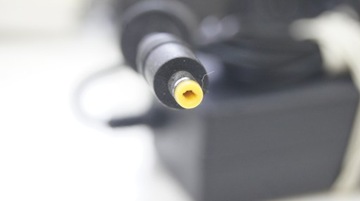 БЛОК ПИТАНИЯ 12В 4А 48ВТ ДЛЯ СВЕТОДИОДНЫХ ЛЕНТ КАМЕР 4,8х1,7