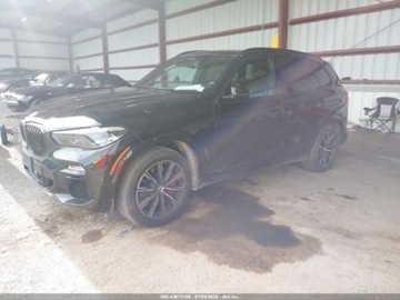 BMW X5 G05 2021 BMW X5 M50i sports activity vehicle 4.4 Benzyna 523KM, zdjęcie 2