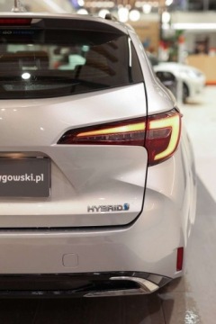 Toyota Corolla XII TS Kombi Facelifting 1.8 Hybrid 140KM 2023 Toyota Corolla 1.8 Hybrid Comfort 1.8 Hybryda 140KM, zdjęcie 23
