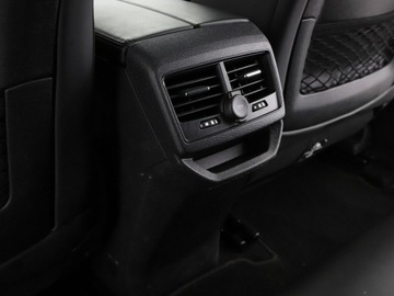 Peugeot 3008 II Crossover 1.2 PureTech 130KM 2016 Peugeot 3008 Navi Kamera cofania Klimatyzacja, zdjęcie 38