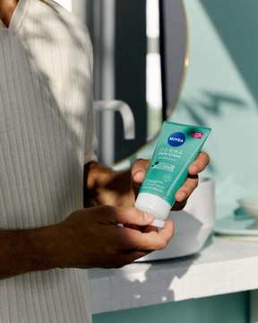 NIVEA DERMA SKIN CLEAR Набор косметики для лица