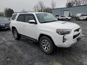 Toyota 2022 Toyota 4-Runner 2022 TOYOTA 4RUNNER SR5 PREMIUM 4.0 Benzyna 270KM, zdjęcie 4