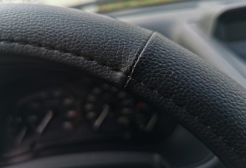 Mercedes Klasa A B C pokrowiec nakładka na kierownice CZARNA Gładka