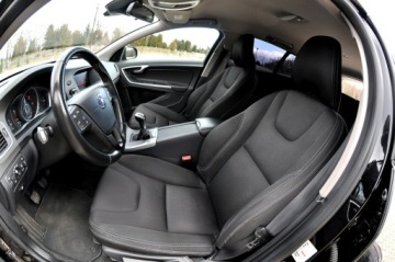 Volvo V60 I Kombi Facelifting 2.0 D2 DRIVE-E 120KM 2018 Volvo V60 2.0 D2 120KM Navi Led Climatronic Pdc, zdjęcie 6