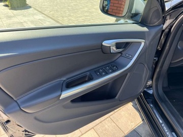 Volvo S60 II Sedan 3.0 T6 304KM 2012 Volvo S60 3.0 Benz T6 R-DESIGN Bogata Wersja 3.0 Benzyna 304KM, zdjęcie 10