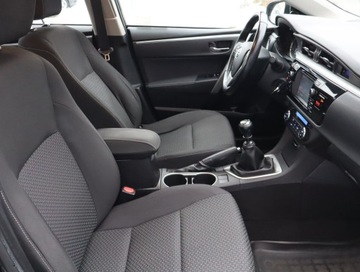 Toyota Corolla XI Sedan 1.6 Valvematic 132KM 2015 Toyota Corolla 1.6 Valvematic, Salon Polska, zdjęcie 8