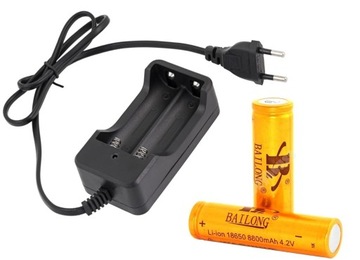 ŁADOWARKA +2 AKUMULATORY OGNIWA 18650 8800mAh 3,7V