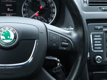 Skoda Octavia II Hatchback Facelifting 1.8 TSI 160KM 2009 Skoda Octavia 1.8 TSI, Salon Polska, Skóra, Xenon, zdjęcie 19