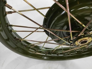 M-72 возле колеса Half-eedle Hub Rafka Green