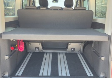 Renault Trafic III Combi 2.0 dCi  170KM 2023 Renault Trafic Spaceclass Escapade170 KMAUTOMATLozkoStolikPerfekt stanGwar, zdjęcie 28