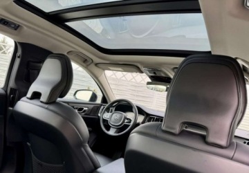 Volvo S60 III 2021 Volvo S60 Volvo S60 B5 B AWD Ultimate Dark 2.0 Benzyna 250KM, zdjęcie 15