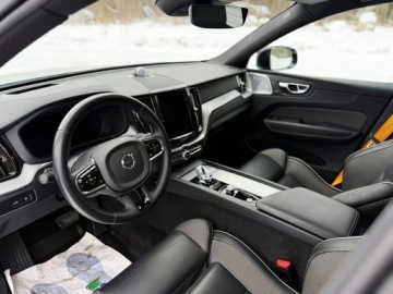 Volvo XC60 II Crossover Plug-In Facelifting 2.0 T8 455KM 2024 Volvo XC 60 T8 Awd 2024 2.0 Hybryda 456KM, zdjęcie 16