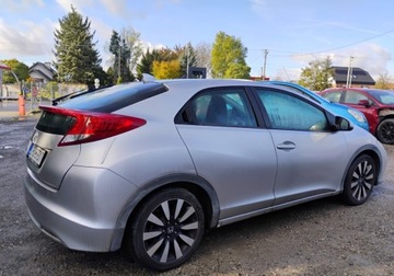 Honda Civic IX Hatchback 5d 2.2 i-DTEC 150KM 2012 Honda Civic 2012r, 2.2 CDTI. Lekko uszkodzony lewy przod. Jezdzi. 2.2, zdjęcie 19