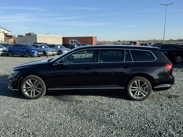 Volkswagen Passat B8 Alltrack Facelifting 2.0 TDI SCR 200KM 2021 Volkswagen Passat 2.0 TDI 200KM 4x4 DSG Elegance, zdjęcie 5