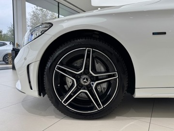 Mercedes Klasa C W205 Kombi Facelifting HYBRYDA 2.0 300 de 306KM 2021 Mercedes-Benz C 300 AMG Line Plug In / 1 właścicie, zdjęcie 18