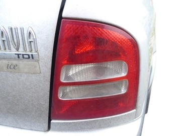 OCTAVIA I LIFT 01-10 LAMPA TYŁ PRAWA W BŁOTNIK HB 5D