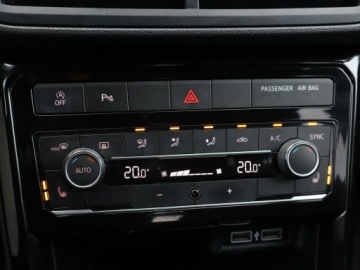 Volkswagen T-Cross SUV 1.0 TSI 115KM 2019 VW T-Cross 1.0 TSI, Salon Polska, VAT 23%, Klima, zdjęcie 16