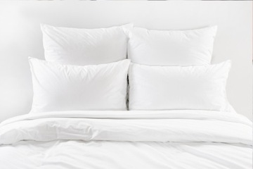 КОМПЛЕКТ ПОСТЕЛЬНОГО БЕЛЬЯ WHITE HOTEL 140x200 + 2 наволочки 70x80